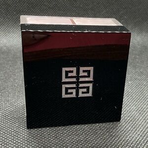 Givenchy - PRISME Libre - VOILE ROSE